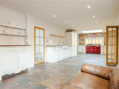 Kitchen diner